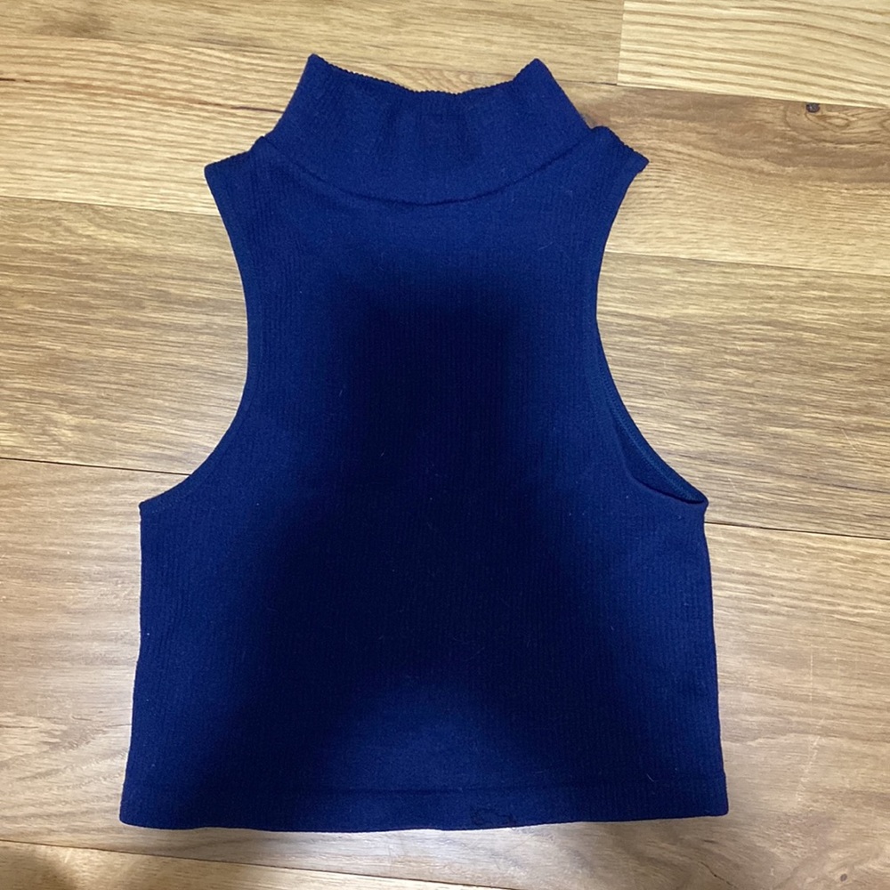 white turtleneck tank - Picture 4 of 6